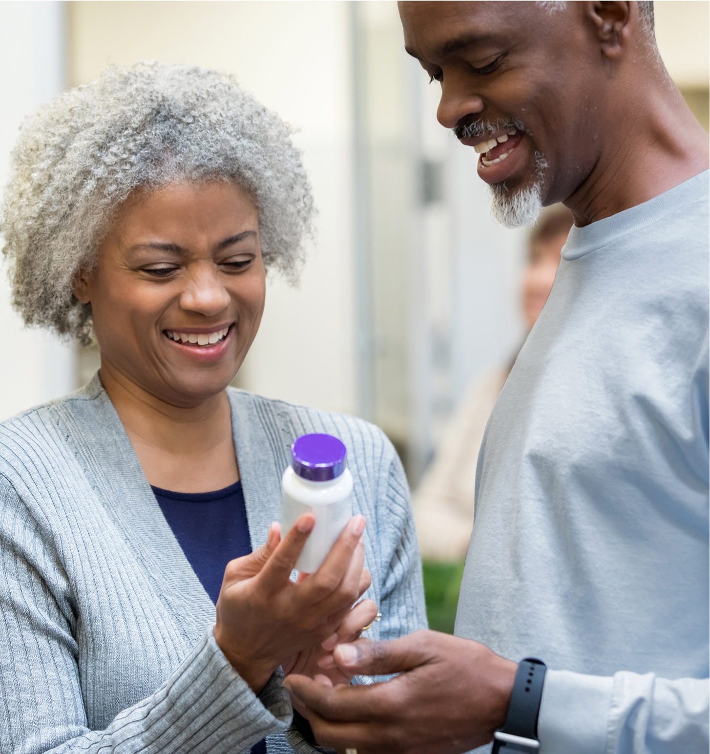 People discussing medication